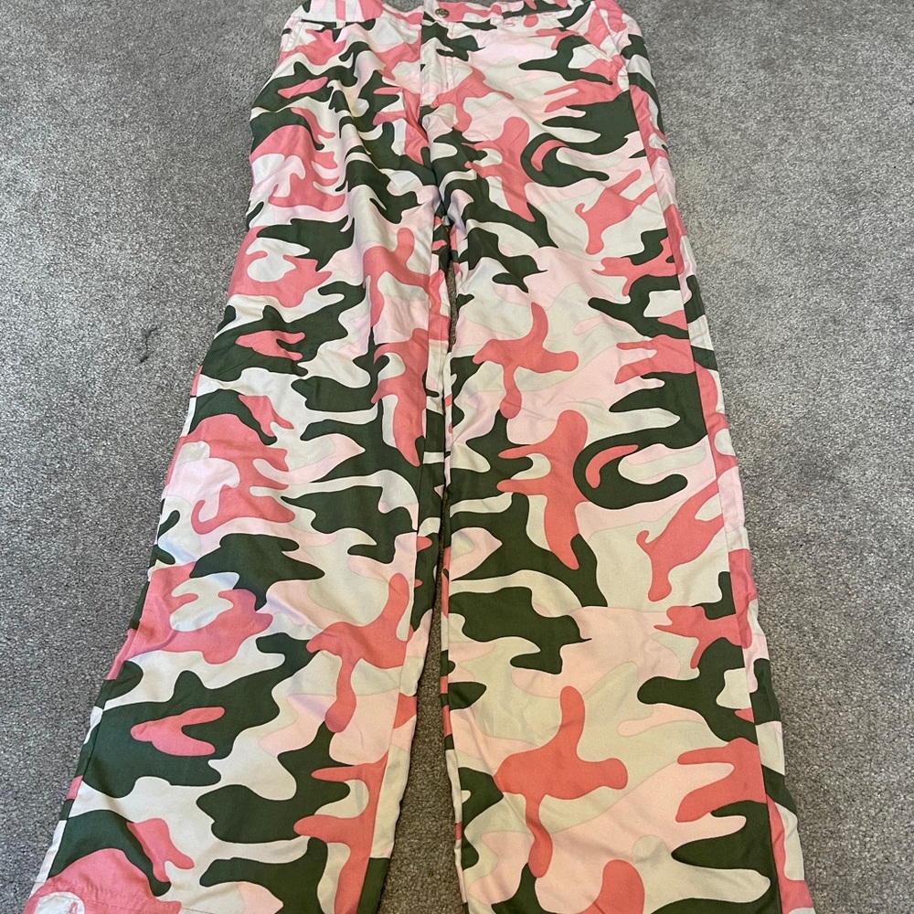 Pink camouflage pants